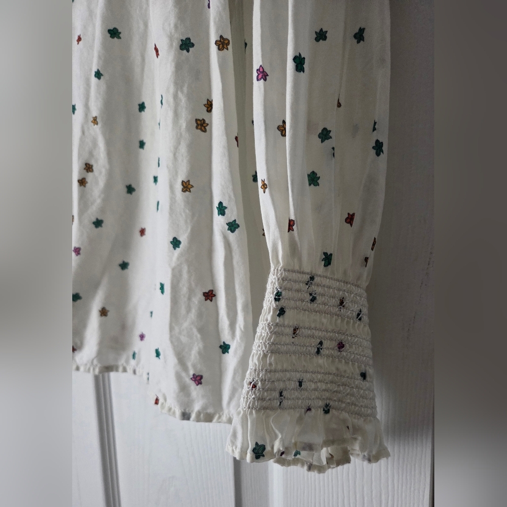 Talbots Blossful Floral Smocked Cuff Blouse Size LP - Picture 7 of 12